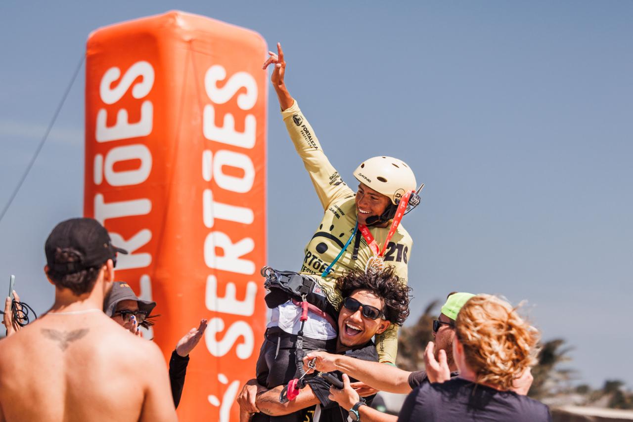 Festa para Kauan Grubert, campeão da Pro Junior (Caio Graça/Heusi Action/Sertões)